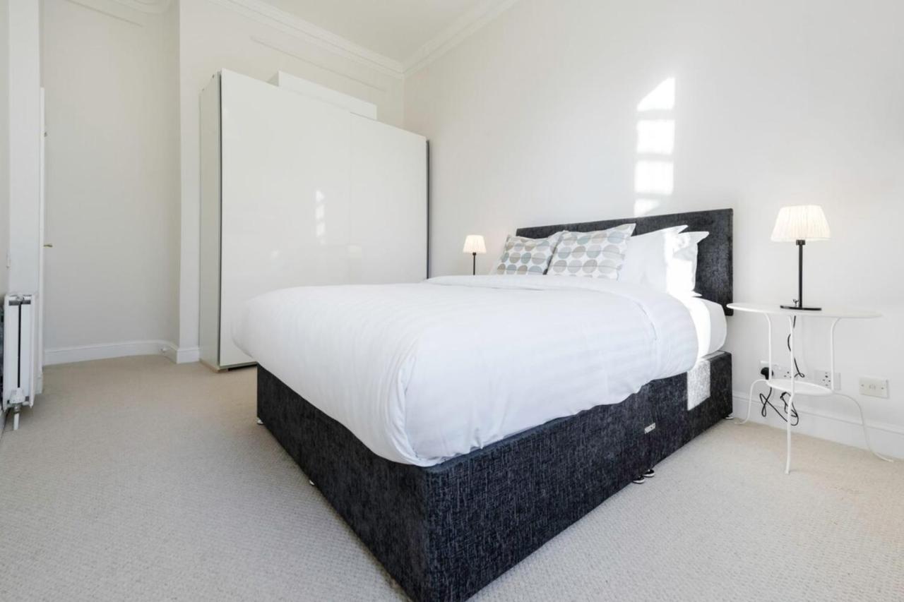 Elegant Earl'S Court 2 Bedroom Flat Just 4 Minutes From Tube Лондон Экстерьер фото