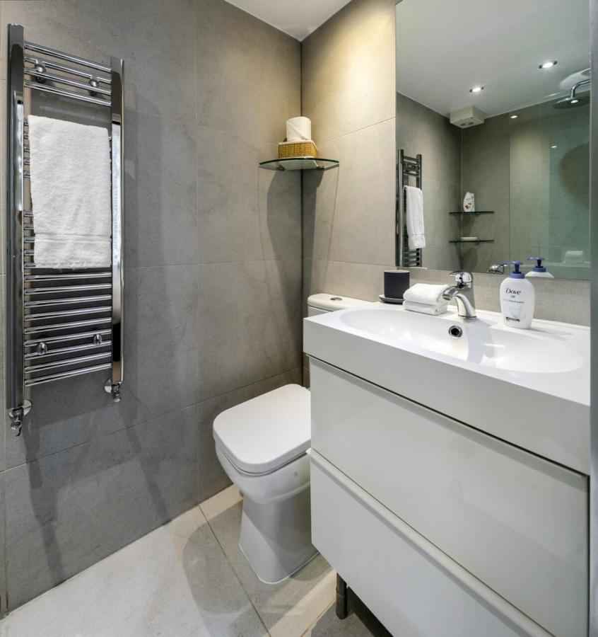 Elegant Earl'S Court 2 Bedroom Flat Just 4 Minutes From Tube Лондон Экстерьер фото